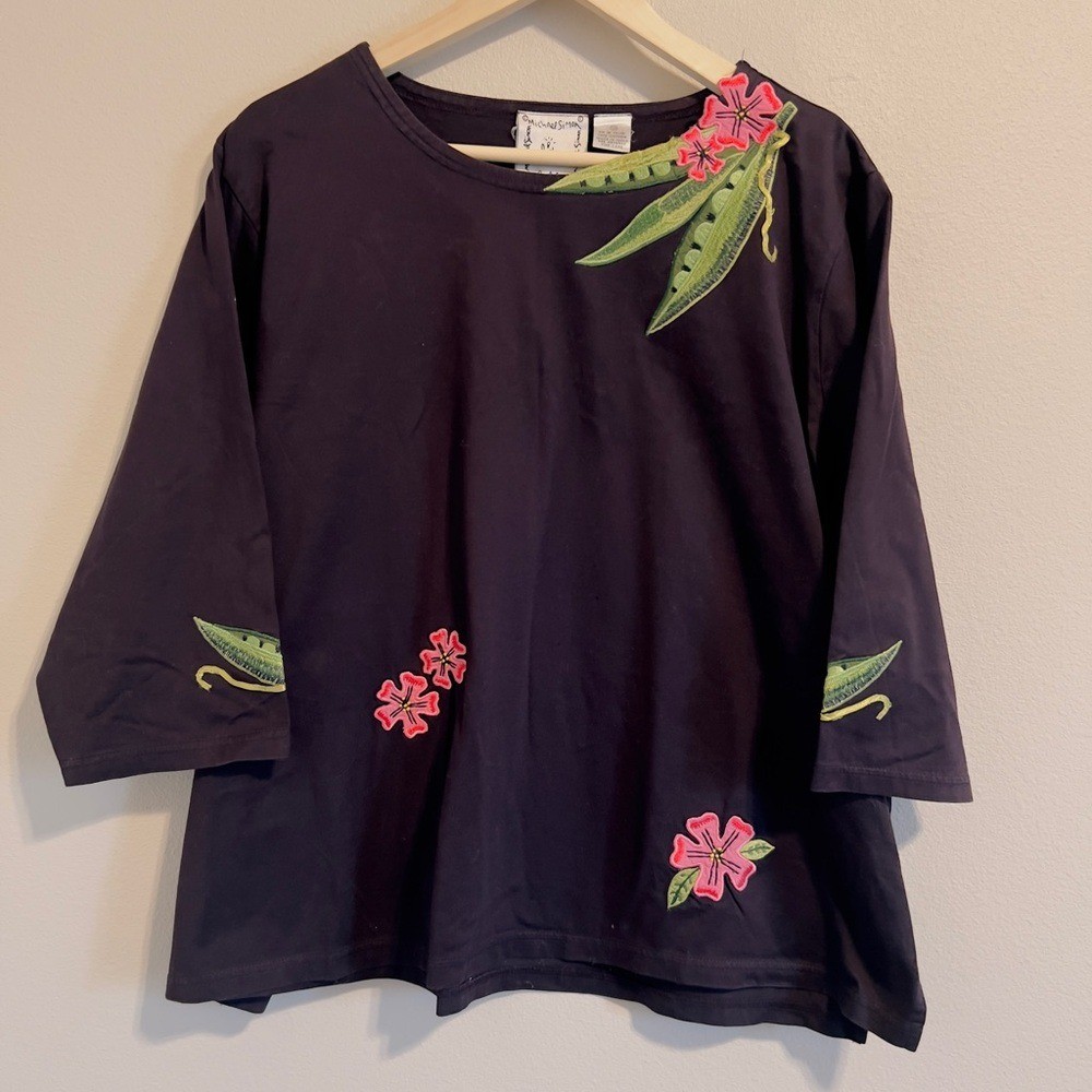 Michael Simon Lite Floral Embroidered Top in Plus Size 2X