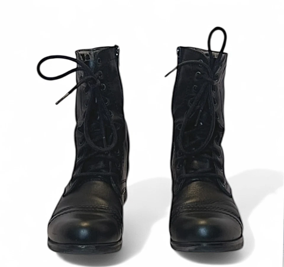 Women’s Steve Madden Lace Up Troopa Chunky Heel Combat Boots Black Size 6.5 - Image 4 of 4