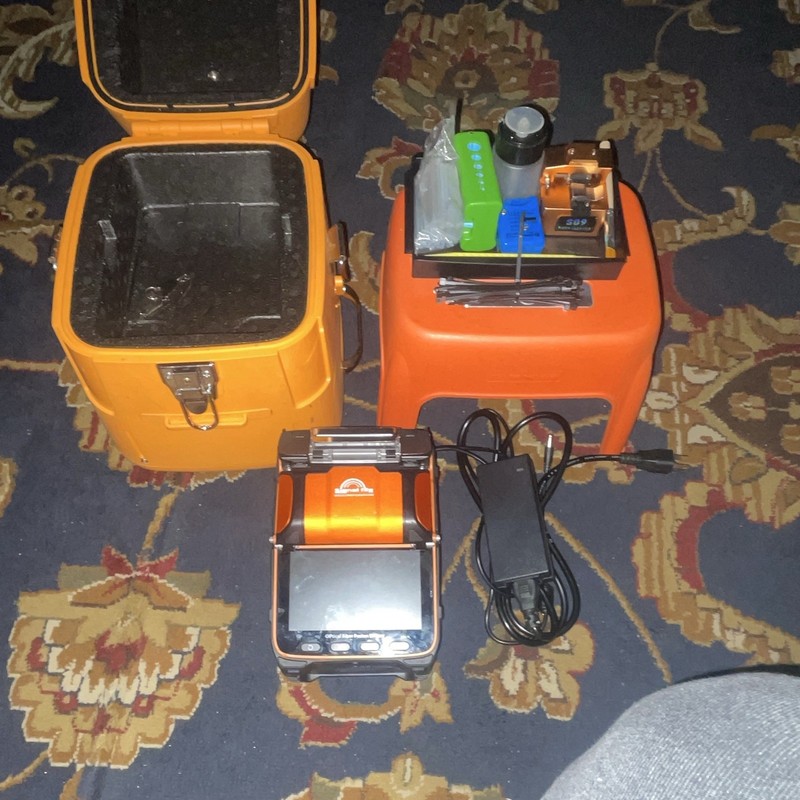 Signal Fire AI-9 Fusion Splicer Kit w/ Hard Case, Charger, AC Adapter