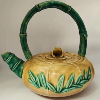 Vintage ceramic bamboo frog teapot frog core 