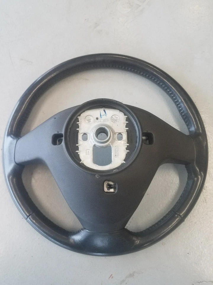 05-07 CADILLAC STS LEATHER STEERING WHEEL BLACK 25755662 W/O HEATED - Image 2 of 3