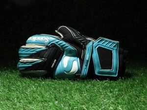 sondico neosa goalkeeper gloves