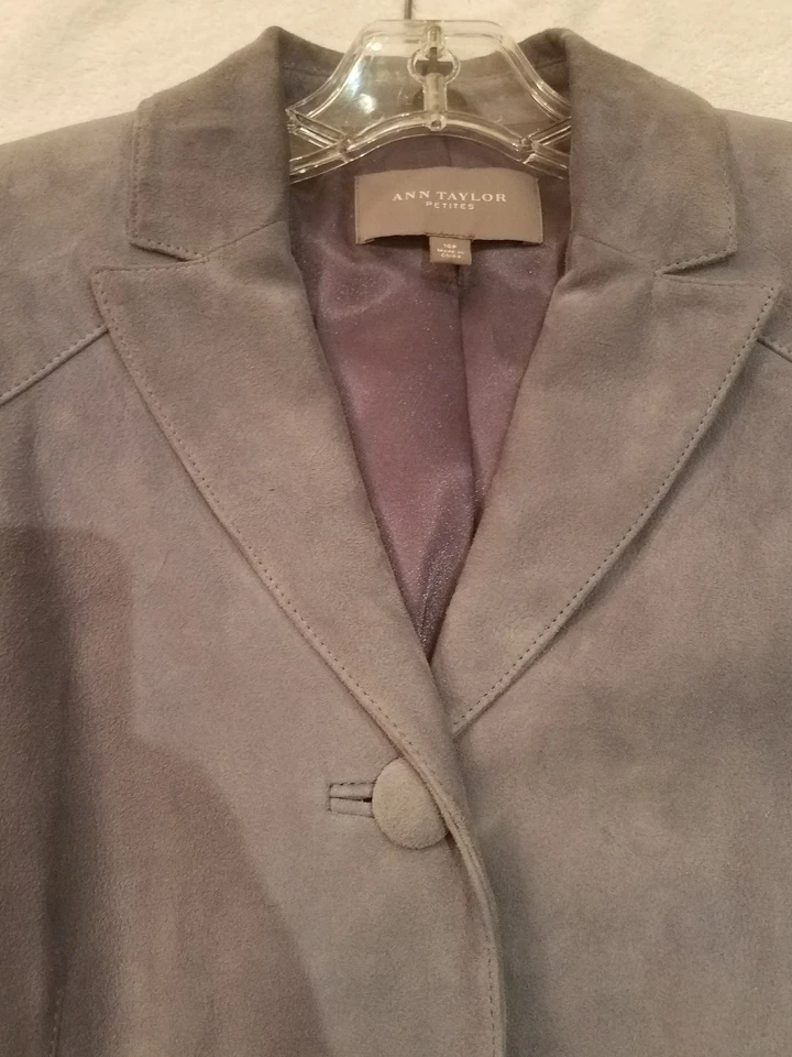 ANN TAYLOR.  CHAQUETA BLAZER GAMUZA.  TALLA 10 PETITE.  Foto 3 de 4