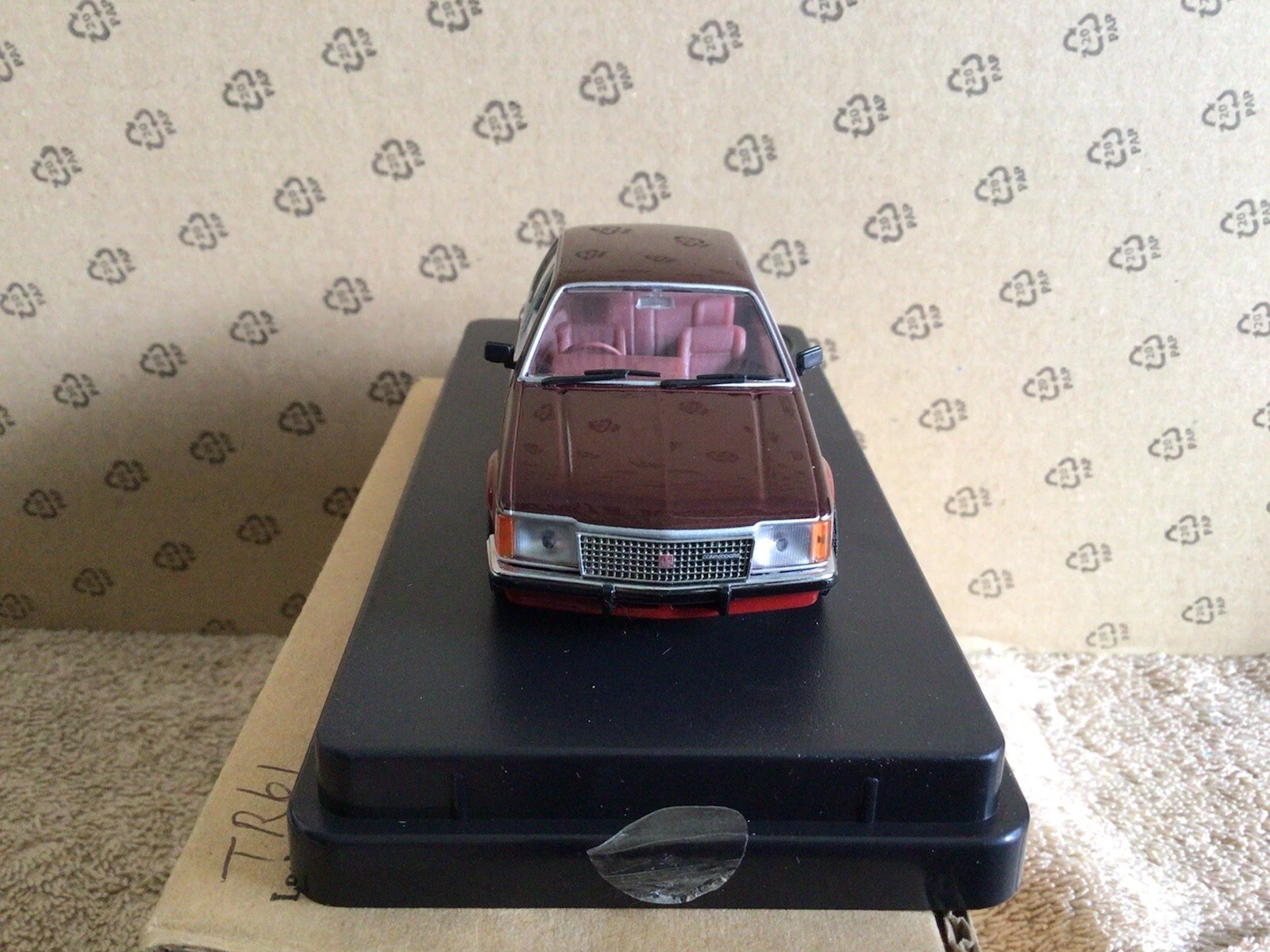 Picture 2 of 8