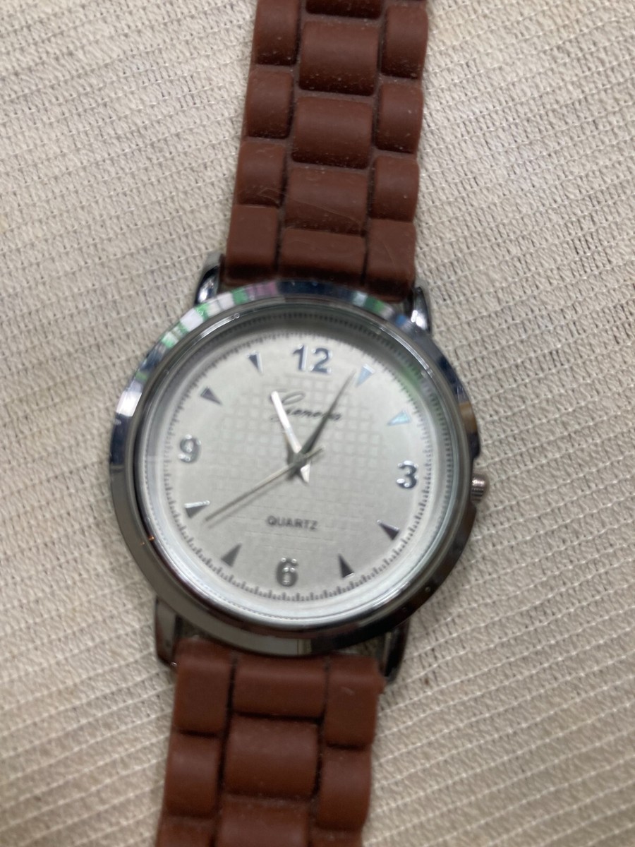 Ladies Geneva dark brown silicone band watch Geneva Rose Gold Tone Black Silicone Jelly Watch Classic  main image 3