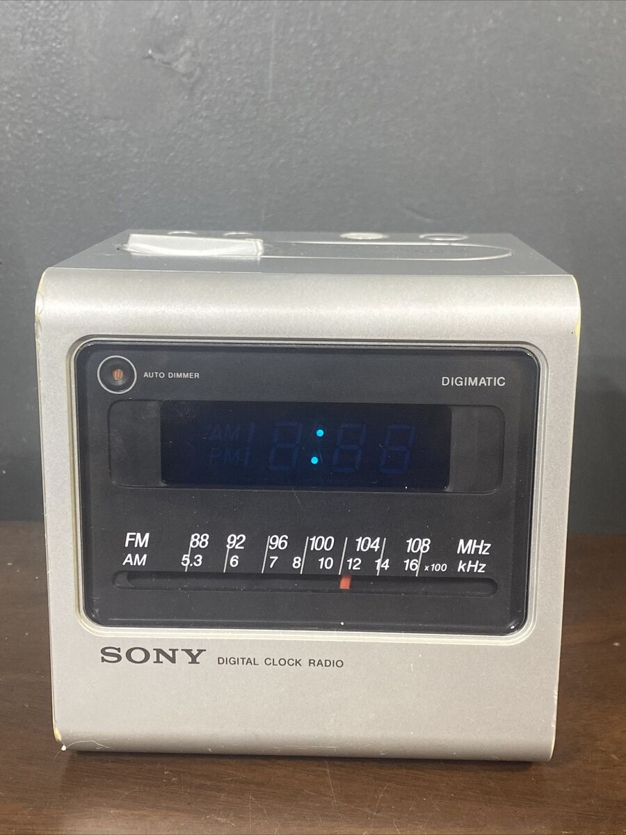 Vintage Sony Dream Machine Clock Radio Model ICF-C11W Rare Vintage Sony Dream Machine Clock Radio Model ICF-C11W Rare