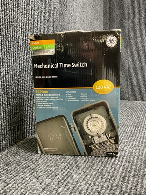 #ad GE 24Hr Indoor Outdoor Mechanical Time Switch 40 Amp 120 Vac 5Hp Box Timer 15163 $42.99