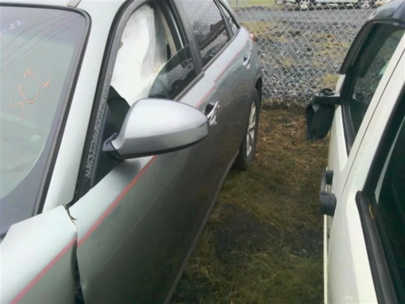 后备箱/舱口/尾门带后视摄像头 适合 06-07 INFINITI FX 系列 161529 — 第 3/4 张图片