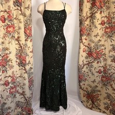 Windsor Stunning Black and Emerald Green Sequin design Formal Maxi Dress Gown