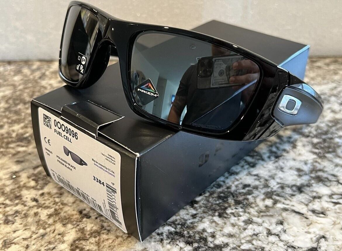 New Authentic Oakley Fuel Cell Oo9096-J560 Gloss Black Prizm Lens Sunglasses
