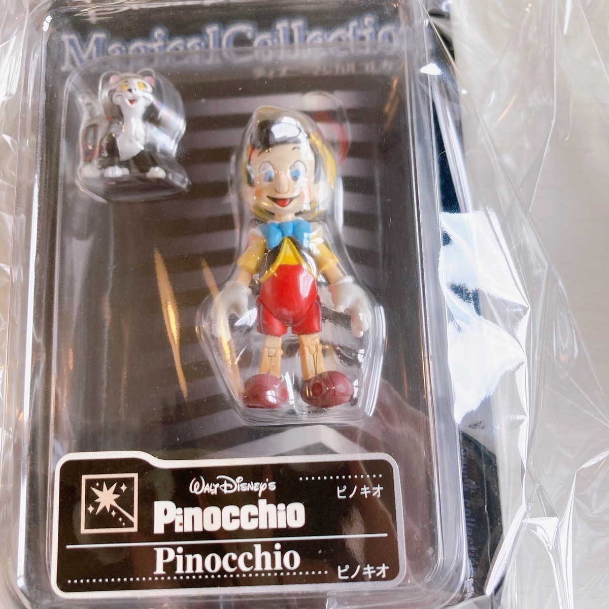 ピノキオPinocchio & Jiminy Cricket 可動フィギュア KAWS Pinocchio and Jiminy Cricket Figurine | Art Lux Decor