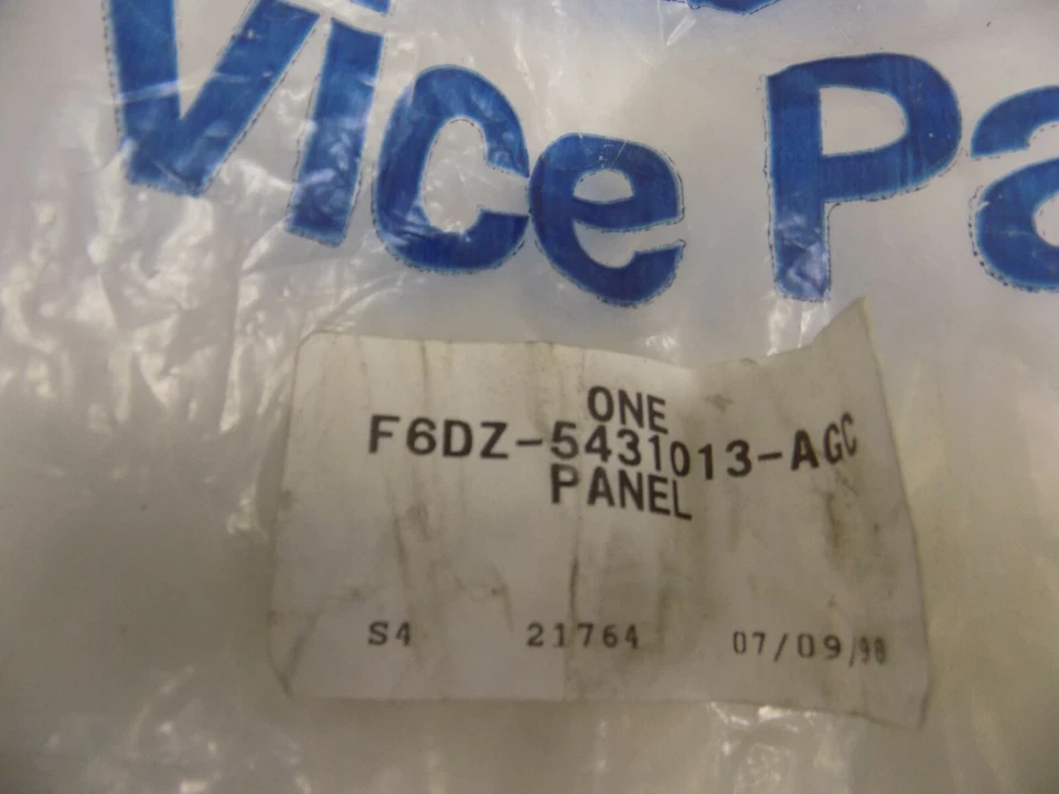 New OEM 1996-1998 Ford Taurus Mercury Sable Left Side Lower Quarter Trim Cover - Image 3 of 3