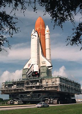 Space Shuttle Atlantis Launch Pad PHOTO STS-79 Mission Dock Russian Station Mir
