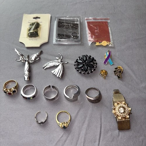 Costume Jewelry Lot: Rings, Pins, Body Clip, Angels, Vintage, Religious, Muti-