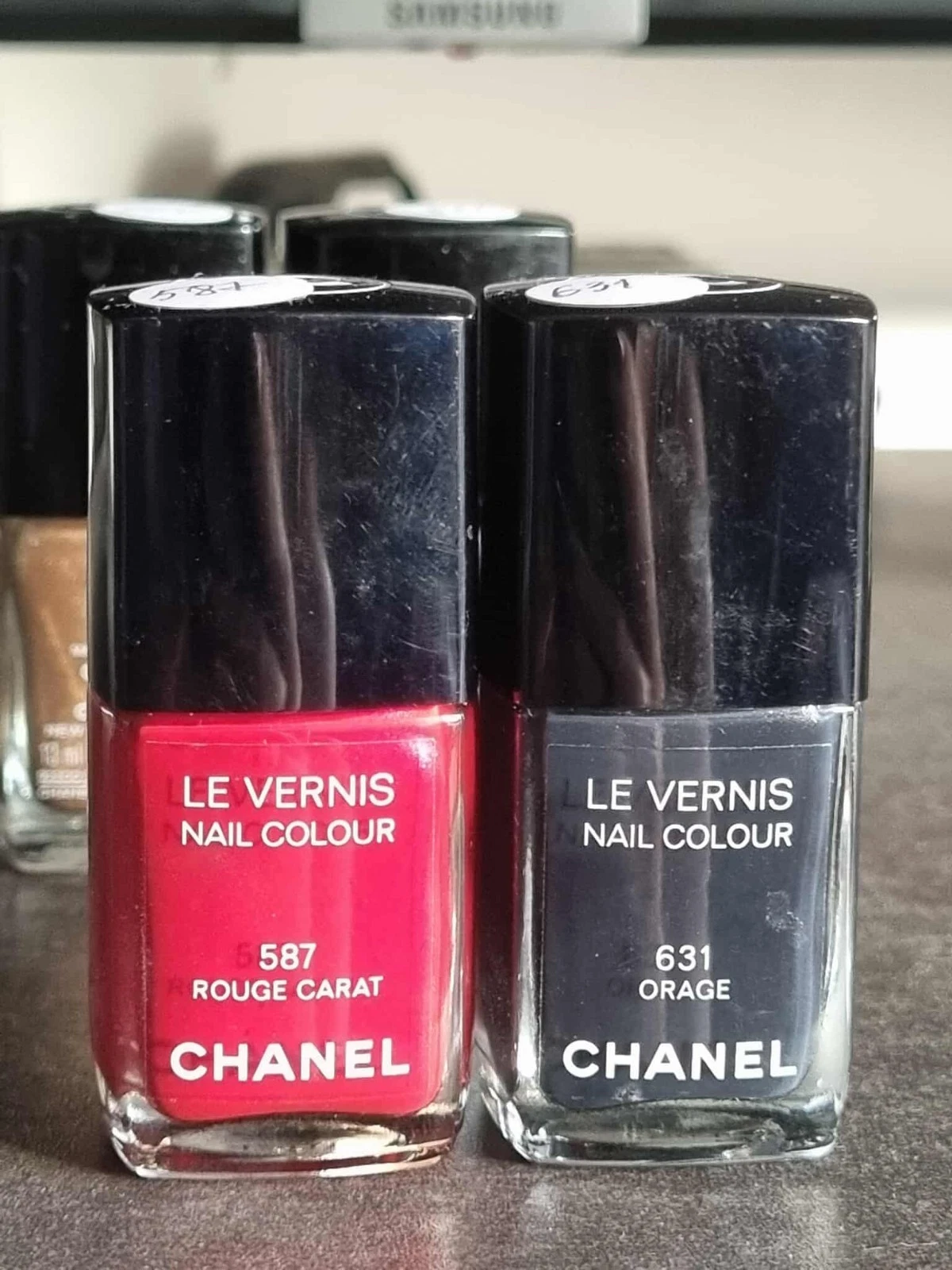 Set of 2 CHANEL Le Vernis Nail Polish- 587 Rouge Carat, 631 Orage