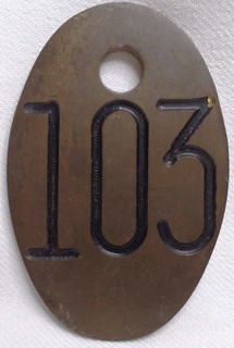 VINTAG LARGE SOLID HEAVY THICK BRASS DOUBLE SIDED LIVESTOCK CATTLE COW TAG # 103