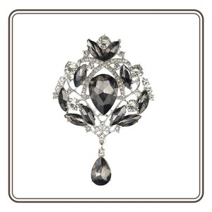 Unique Birthday Gift for Women – Sparkling Rhinestone Brooch, Elegant for Coat