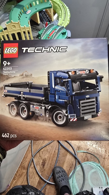LEGO Technic Tipping Dump Truck set, model number 42203. Brand New And Sealed