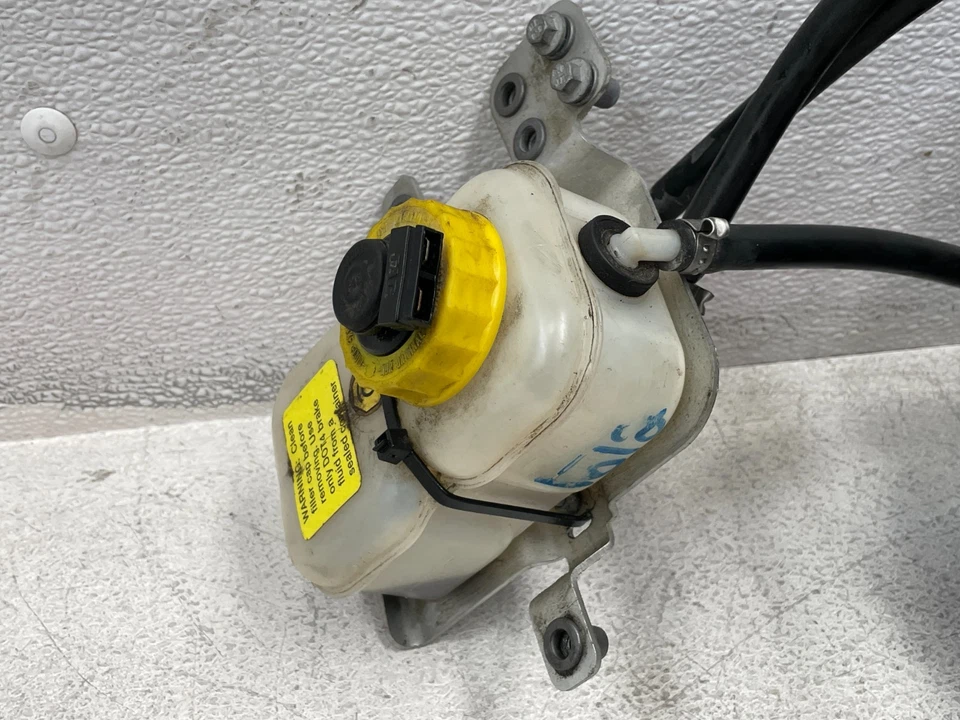 Depósito de cilindro maestro de refuerzo de freno eléctrico Lotus Evora 2010-2014 1612 OEM Foto 2 de 4