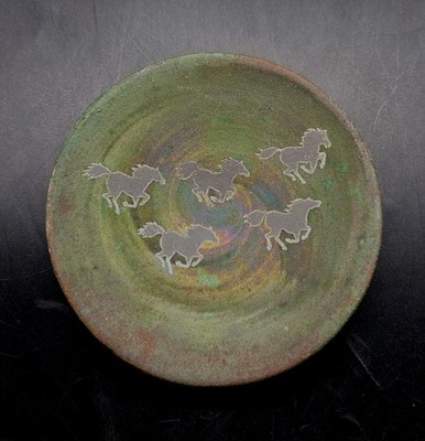 Jeremy Diller Art Pottery Iridescent Green Raku Running Wild Horses Dish 5½''