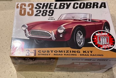 AMT '63 SHELBY COBRA 289 PLASTIC MODEL KIT 1:25 SCALE skill level 2 Sealed /NEW