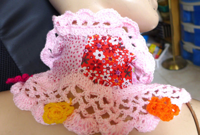 COLLAR NECKLESS HANDMADE FABRIC scarfAND CROCHETED  PINK ACRYLIC WOOL +BUTTON