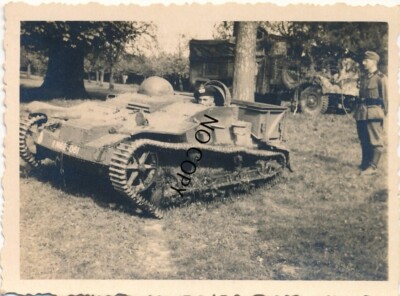 Foto WK2 Beute Renault Chenilette Kettenpanzer der WH 1940 S16