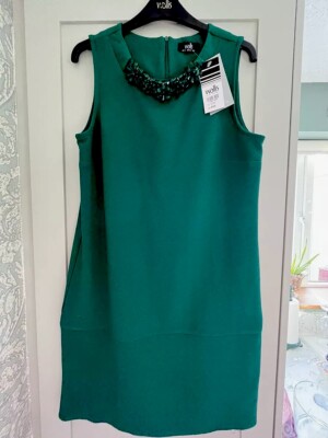 long dress for formal wedding guest 11 Elegant Sleeve Dresses styled-by-demi