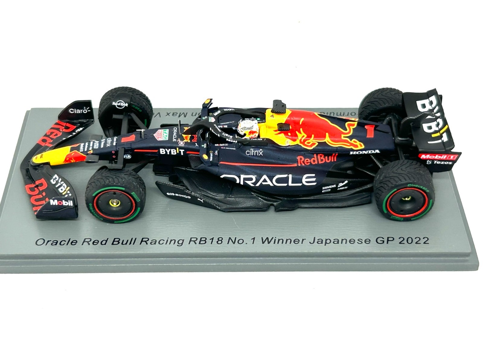 Max Verstappen RedBull RB18 Spark Model F1 Car- Verstappen 2022 Japan GP Winner