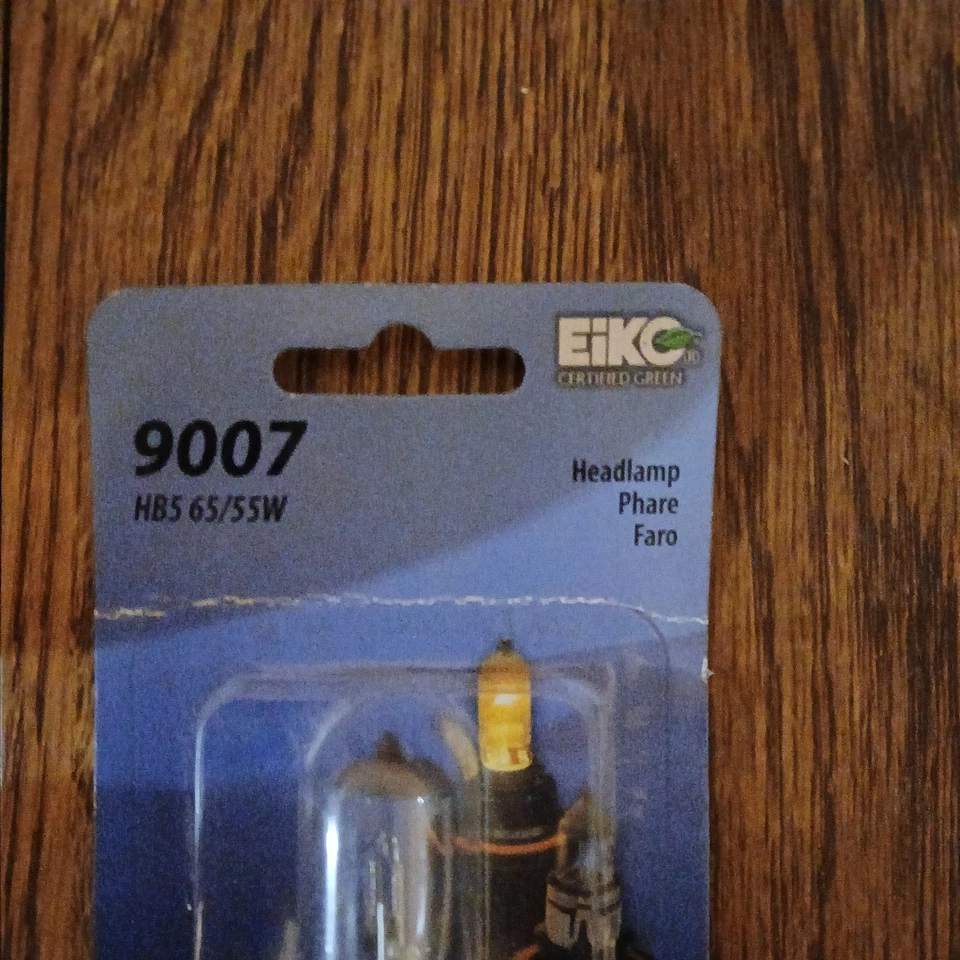 Faros bombillas Eiko - 9007-HB5 65/55W-NOS-12,8 voltios Foto 2 de 4