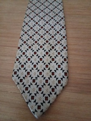 aus der Opa-Krawatten-Sammlung; ein beige-schwarz-rotes altes Retro-Design-Style