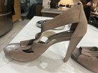 MICHAEL KORS BERKLEY T - STRAP ZIPPER BEIGE SUEDE SANDALS SIZE 9 GREAT CON — photo 4
