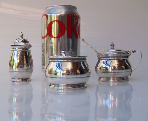 1935 MAPPIN & WEBB STERLING SILVER CASED CRUET SET C/W BLUE GLASS LINERS - Picture 4 of 24