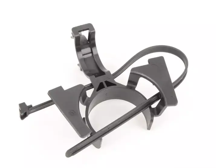 NEW MB ML W164 SUSPENSION STRUT LEFT AND RIGHT FRONT BRACKET 