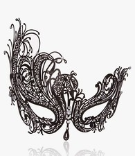 Black metal Women  s Masquerade Mask