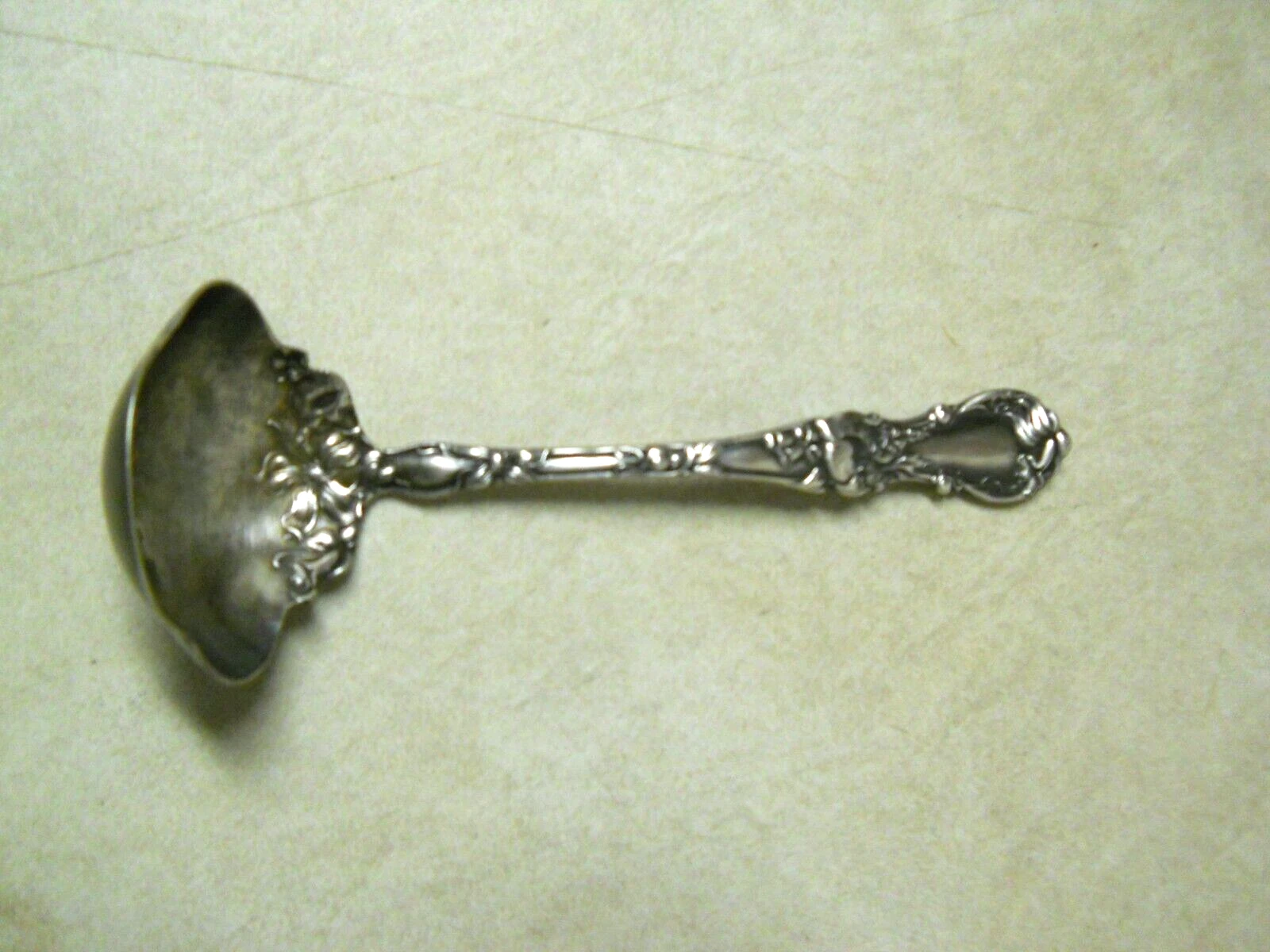 1835 R. Wallace Gravy Ladle Floral Pattern 1902 Silver Plate 5-3/8"