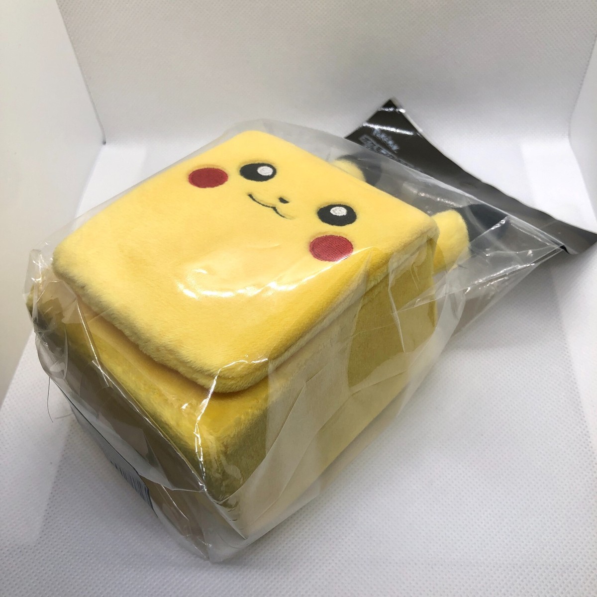 Pokemon Card Game Scarlet and Violet Pikachu Plush Deck Case