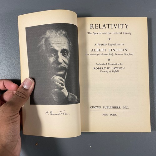 Relativity: The Special And The General Theory by Albert Einstein Paperback Book - 第 2/24 張圖片