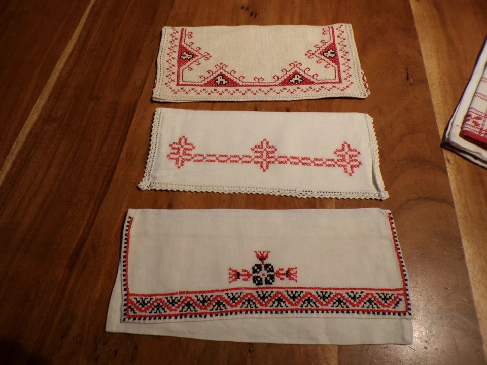 Linge ancien  Lot de 6 Porte serviette différents brodes rouges - Photo 3/3