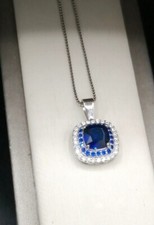 COLLANA  IN ORO 18 KT. TIT. 750 CON ZAFFFIRO E DIAMANTI