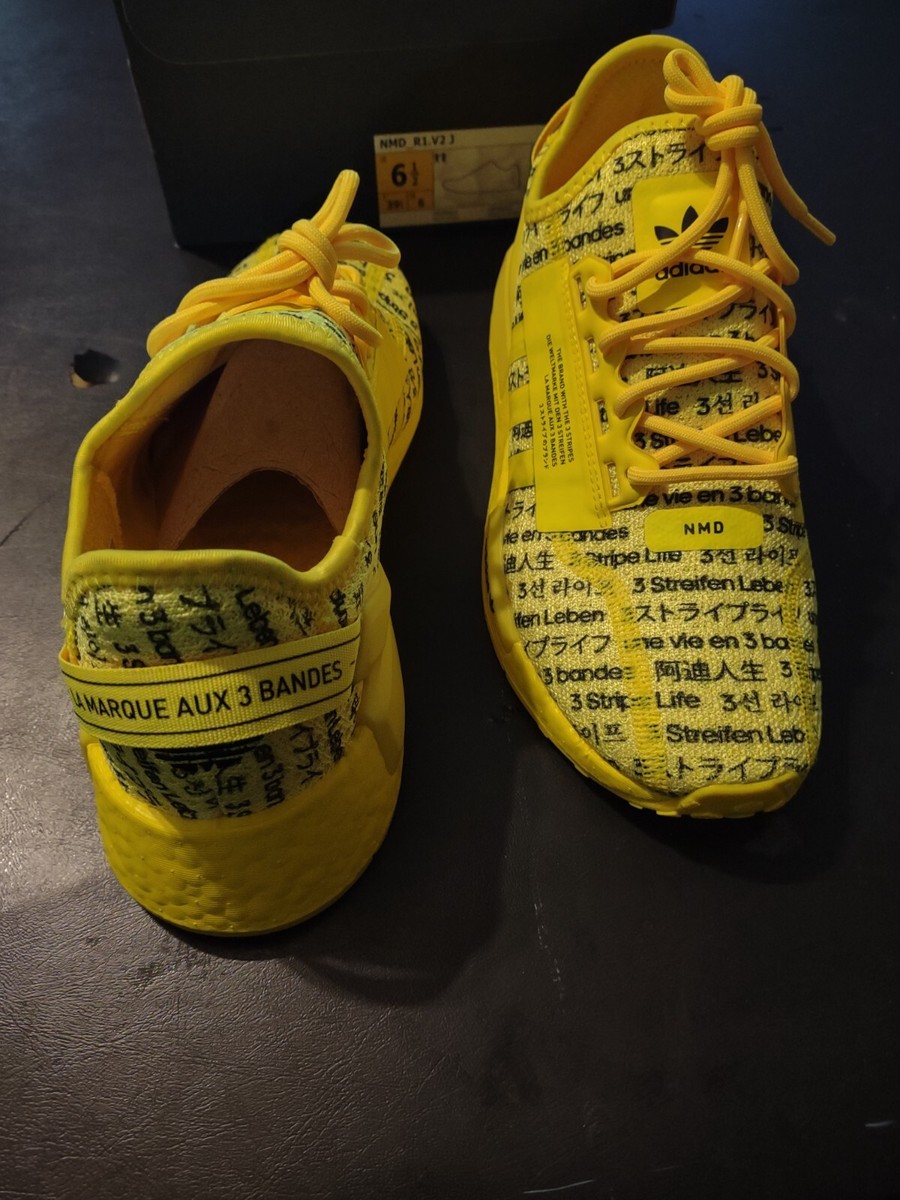 NEW ADIDAS NMD_R1V2 SIZE SIZE 6.5 YOUTH YELLOW/BLACK BOOST RUNNING