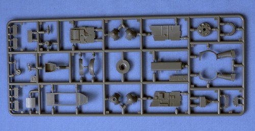 Wingsy Kits D5-07 - 1/48 D5-07 German WWII Fighter Messerschmitt Bf.109 E-1 - Picture 10 of 12