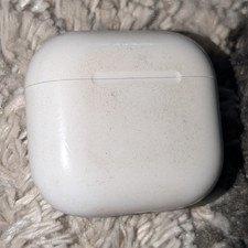 Apple AirPods 4 w/ Active Noise Cancelling