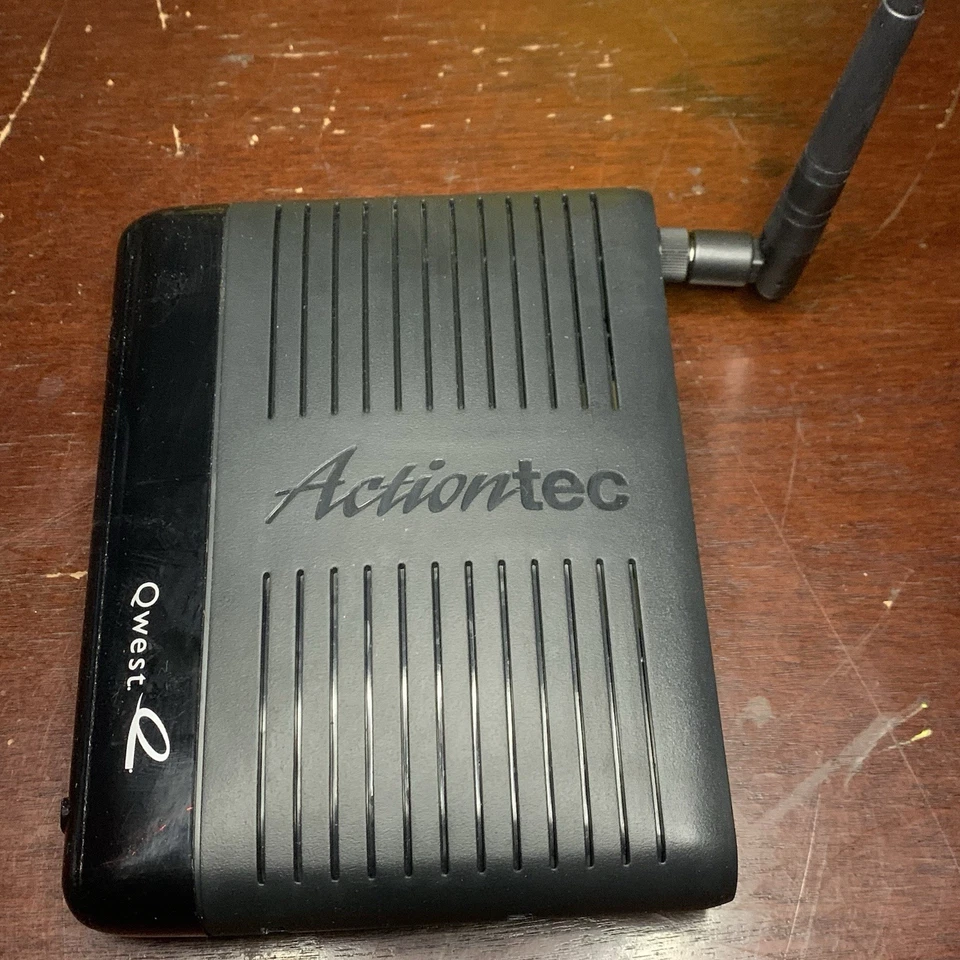 Qwest ACTIONTEC 4 port PK5000 Wireless DSL Router/Modem - Image 2 of 4