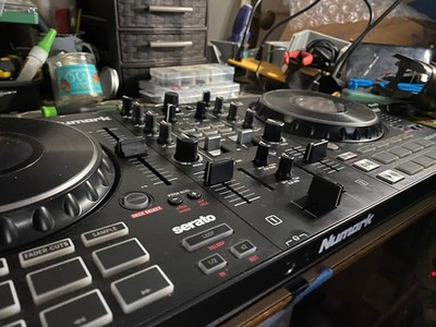 Numark  Mixtrack Platinum FX DJ Controller as is Un tested