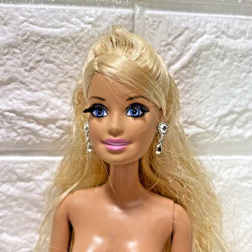 Barbie Doll Life in the Dreamhouse Articulated Rooted Eyelashes Blonde Nude