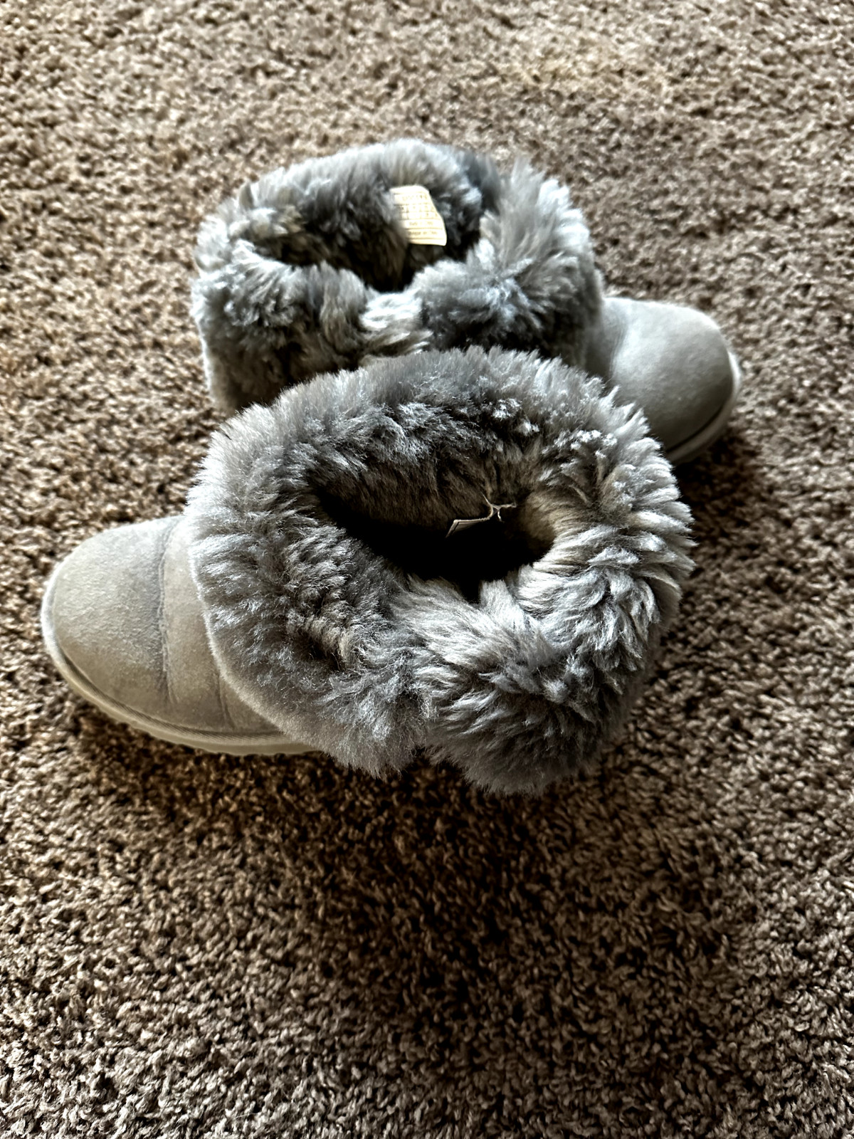 UGG Bailey Button Gray Size 5 - image 8