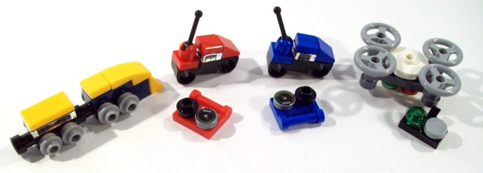 Lego City Christmas Advent Calendar 2018 Lot, #60201, Santa, Robot - Image 4 of 4