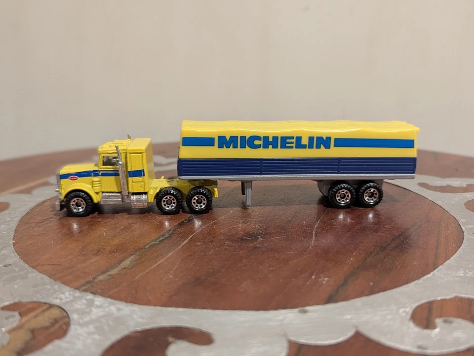 1983 Matchbox Convoy 1:80 Michelin Peterbilt Semi Tractor W/Trailer CY-5 P - Image 3 of 4
