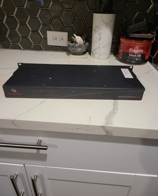 Avocent AutoView AV2015 - 16 Ports RJ-45+ 2 VGA KVM Switch